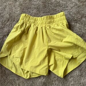 Lululemon Track That Mid-Rise Lined Short 5"